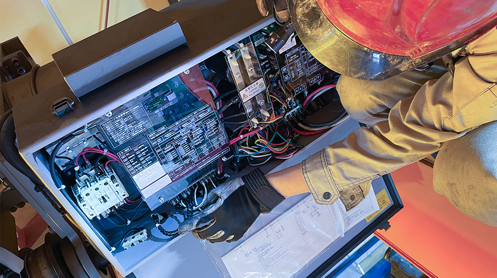 写真：メンテナンス作業中の様子